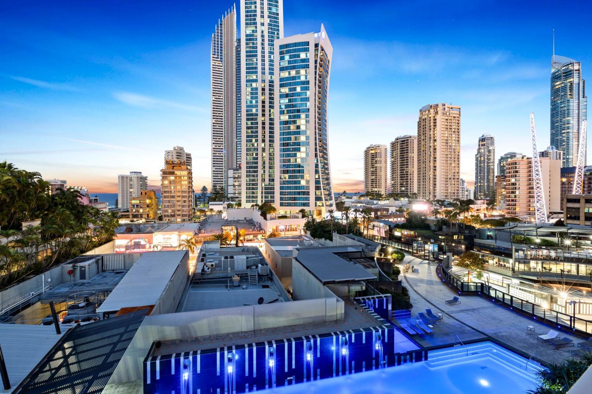 Circle On Cavill - Self Contained & Privately Managed Apartments - Wow Stay Gold Coast Exterior foto