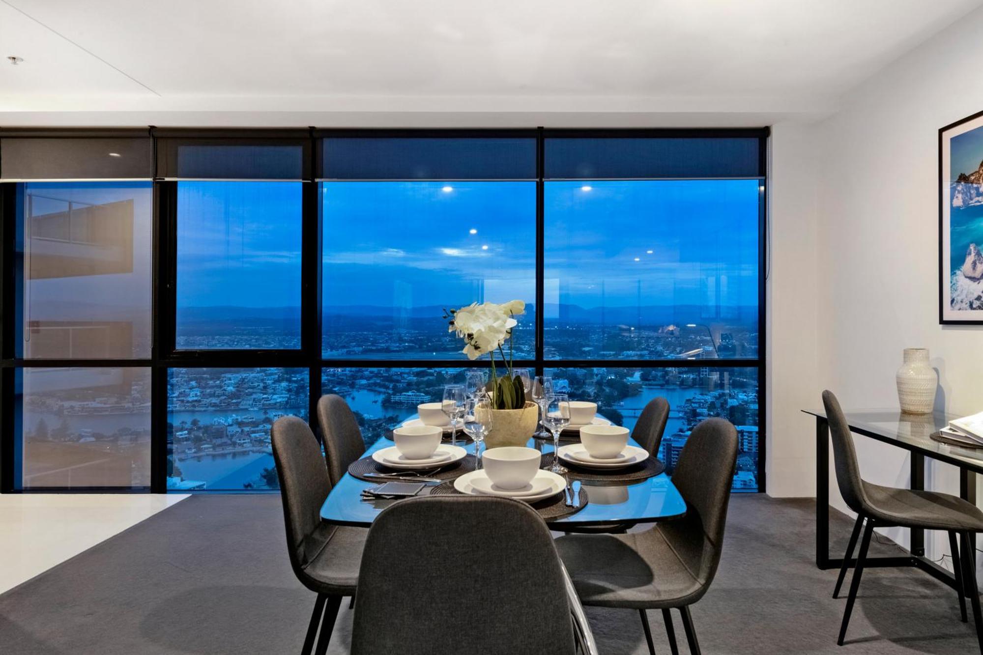 Circle On Cavill - Self Contained & Privately Managed Apartments - Wow Stay Gold Coast Exterior foto
