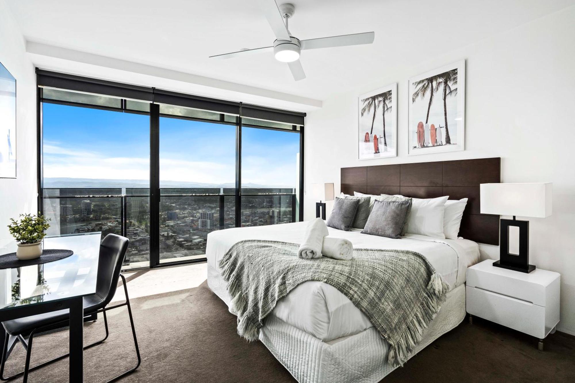 Circle On Cavill - Self Contained & Privately Managed Apartments - Wow Stay Gold Coast Exterior foto