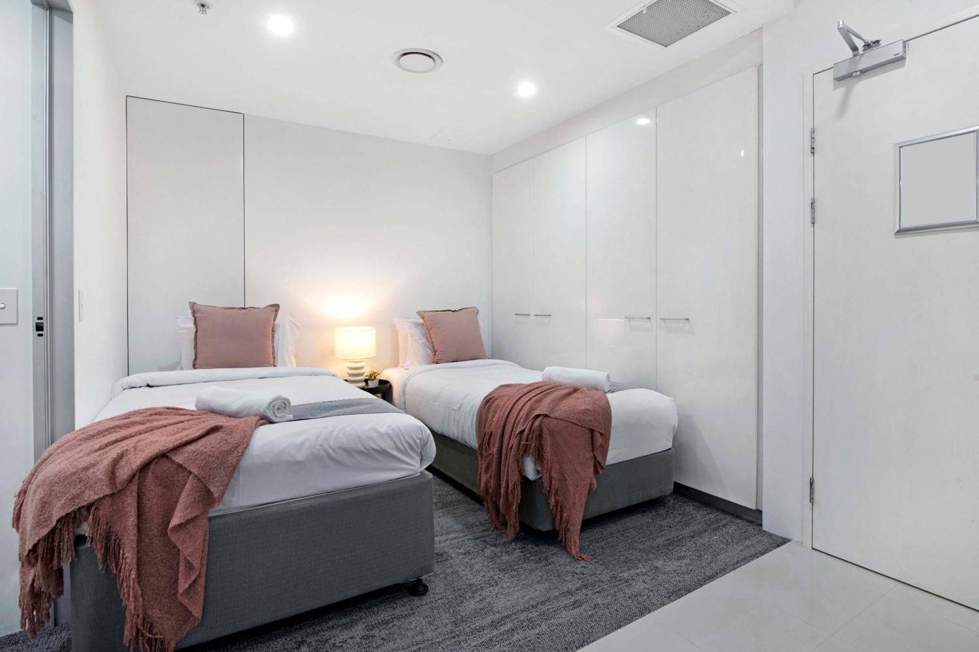 Circle On Cavill - Self Contained & Privately Managed Apartments - Wow Stay Gold Coast Exterior foto