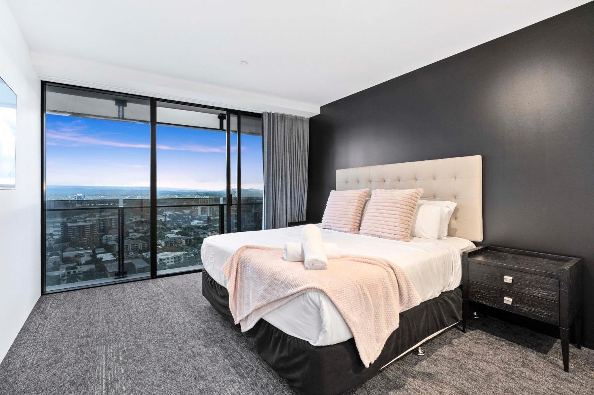 Circle On Cavill - Self Contained & Privately Managed Apartments - Wow Stay Gold Coast Exterior foto